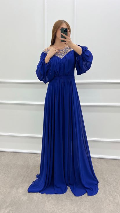 Abito Taglie Forti İn Chiffon Con Maniche A Palloncino Effetto Sax Chest