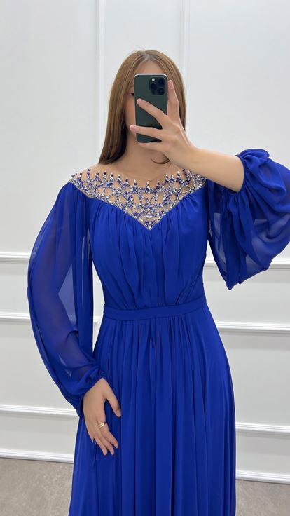 Abito Taglie Forti İn Chiffon Con Maniche A Palloncino Effetto Sax Chest