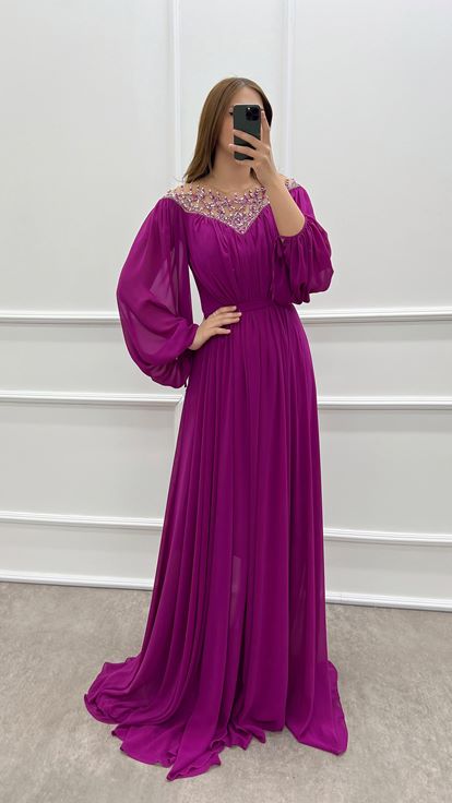 Abito Taglie Forti İn Chiffon Con Maniche A Palloncino Sul Petto Fucsia