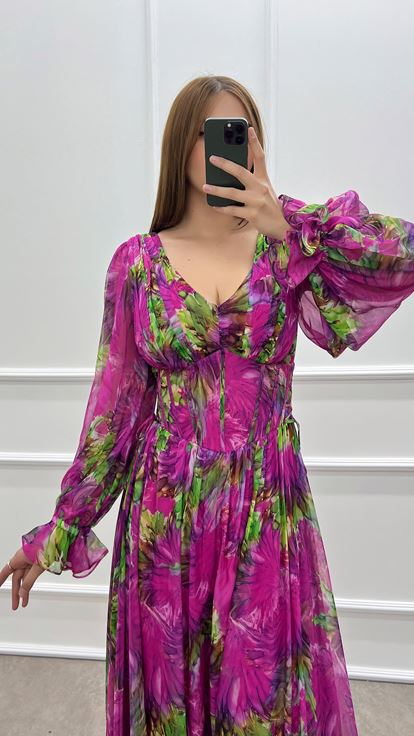 Gemustertes Chiffon-Kleid in Fuchsia mit Ballonärmeln in Übergröße