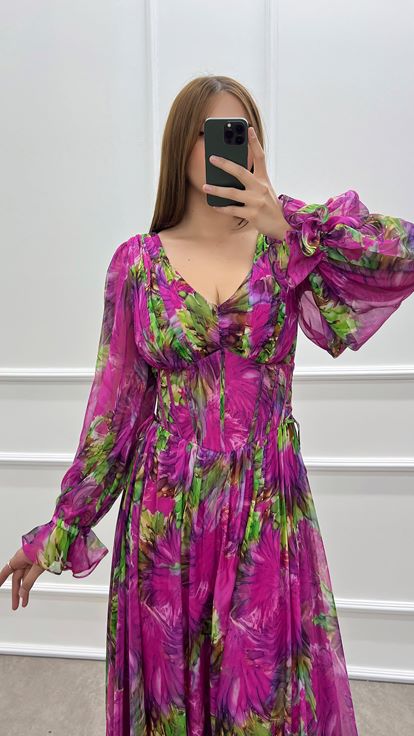 Gemustertes Chiffon-Kleid in Fuchsia mit Ballonärmeln in Übergröße