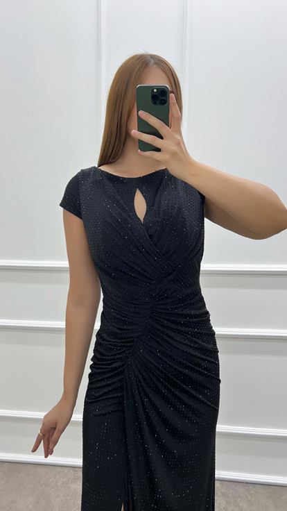 Abito nero drappeggiato a pois ricamato  taglie forti