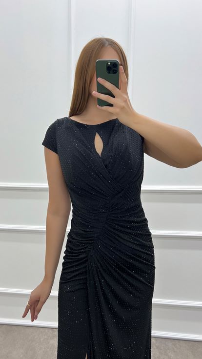 Abito nero drappeggiato a pois ricamato  taglie forti