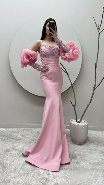 Vestido de noche de lentejuelas en el pecho con correa de cuerda en polvo