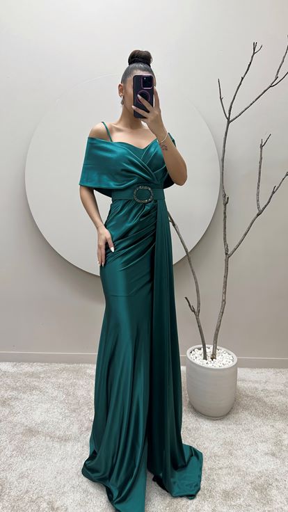 Emerald Green Boat Neck Belted Evening Dress