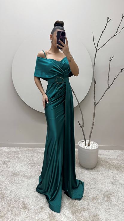 Emerald Green Boat Neck Belted Evening Dress