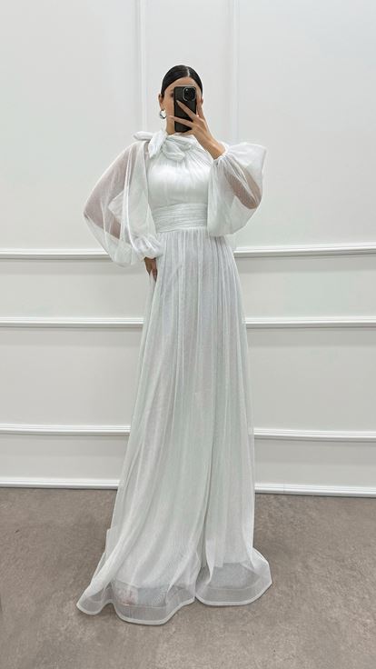 White Neck Bow Detail Tulle Evening Dress