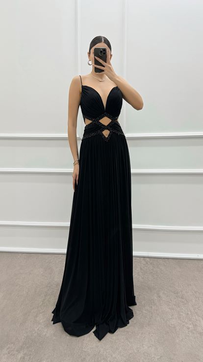 Schwarzes Abendkleid mit Seilträgern und transparenter Taille