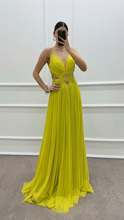 Gelbes Abendkleid mit Seilträgern und transparenter Taille
