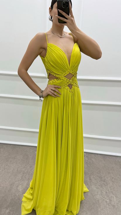 Gelbes Abendkleid mit Seilträgern und transparenter Taille