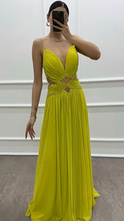 Gelbes Abendkleid mit Seilträgern und transparenter Taille