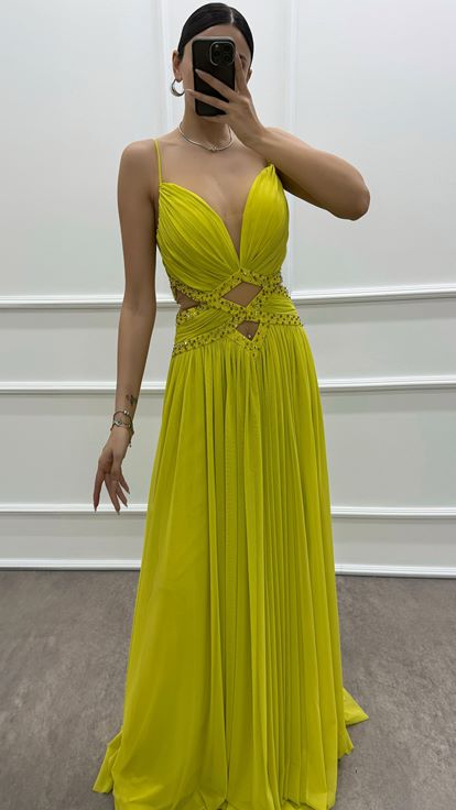 Gelbes Abendkleid mit Seilträgern und transparenter Taille