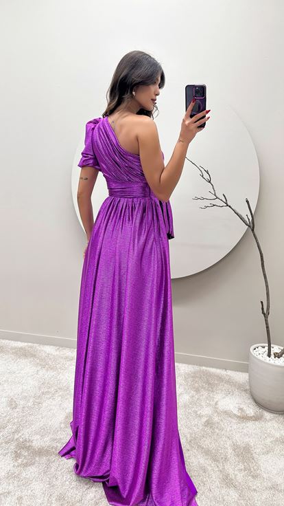 Fuchsiafarbenes, einärmliges Abendkleid mit Schleifendetail