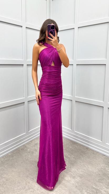 فستان سهرة لامع بلون الفوشيا بكتف واحد