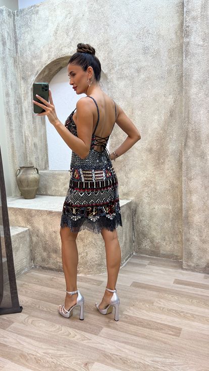 Siyah İp Askılı Özel İşlemeli Saçaklı Tasarım Elbise