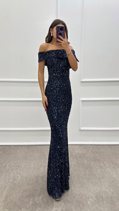 Vestido de diseño de lentejuelas con cuello Madonna azul marino