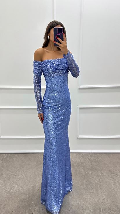 فستان سهرة أزرق نيلي بدون حمالات مزين بالترتر