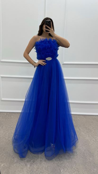 Saks Straplez Göğüs Detay Broşlu Tül Elbise