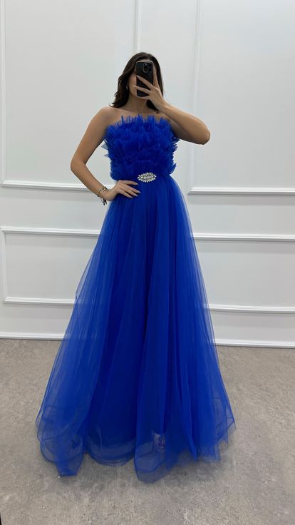 Saks Straplez Göğüs Detay Broşlu Tül Elbise