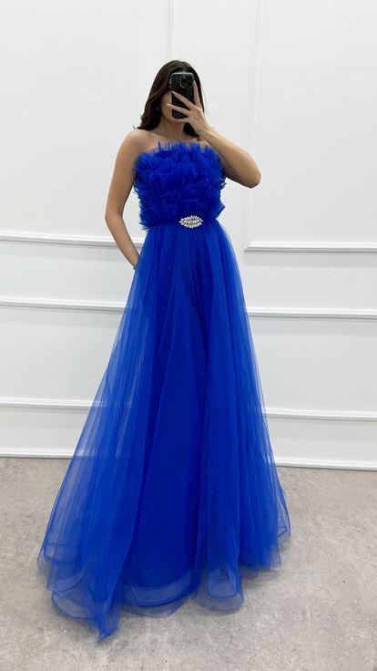 Saks Straplez Göğüs Detay Broşlu Tül Elbise