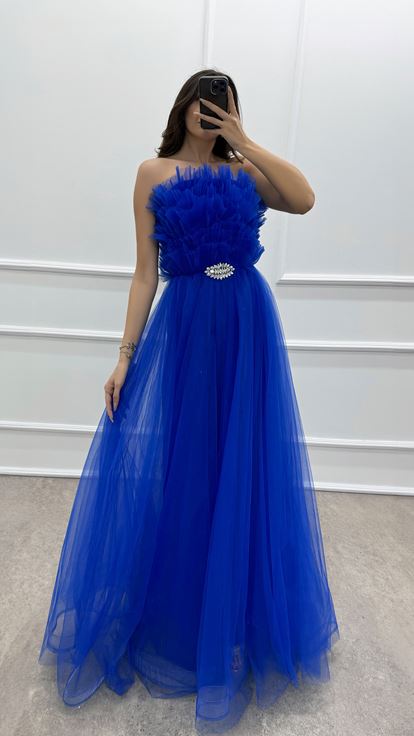 Saks Straplez Göğüs Detay Broşlu Tül Elbise