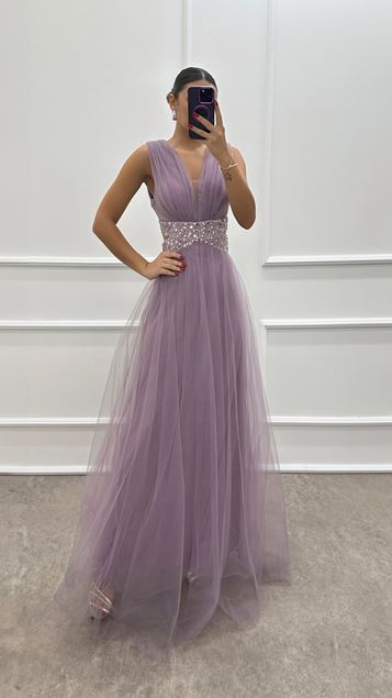 Vestido de tul con detalle de bordado transparente lila