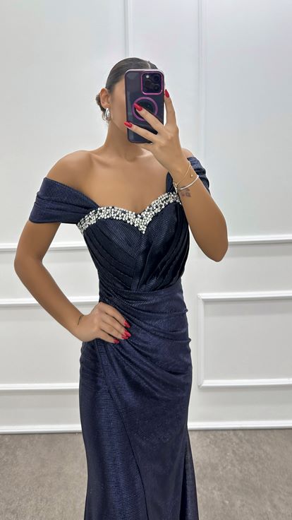 Lacivert Omuz Detay Göğsü Drapeli İşlemeli Elbise