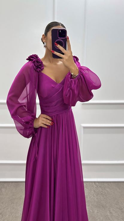 Pembe Balon Kol Omuzları Gül Detay Elbise