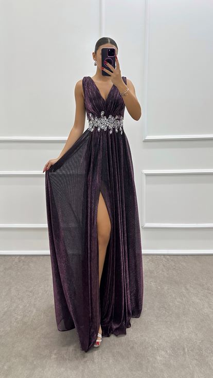 Mürdüm V Yaka Beli İşlemeli Tasarım Elbise