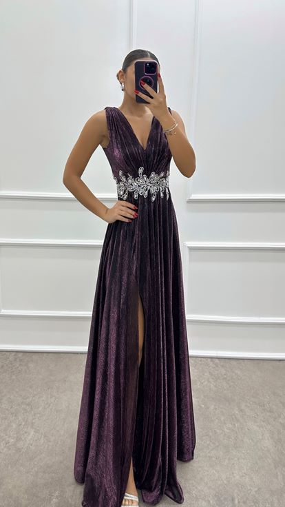 Mürdüm V Yaka Beli İşlemeli Tasarım Elbise