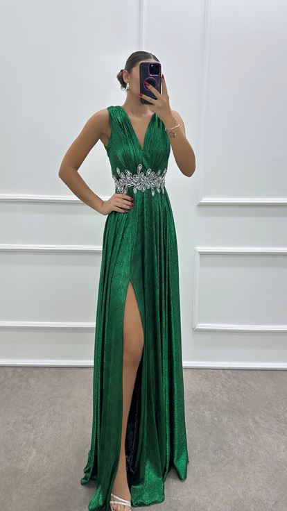 Zümrüt Yeşili V Yaka Beli İşlemeli Tasarım Elbise