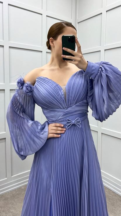 Bebe Mavi Omuzları Güllü Pliseli Büyük Beden Abiye