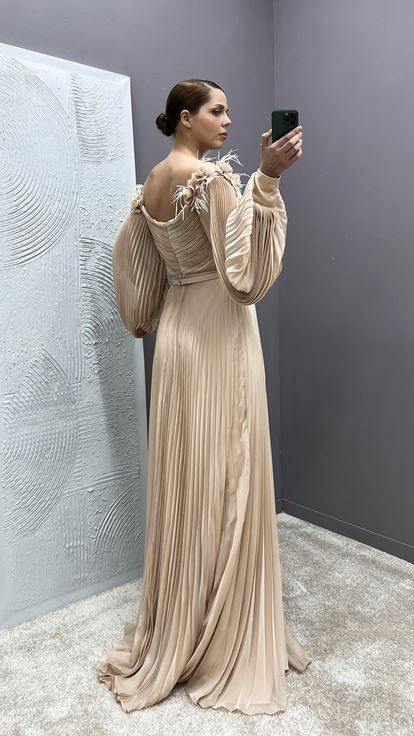 Beige Plus Size Dress with Rose Detail on the Shoulders