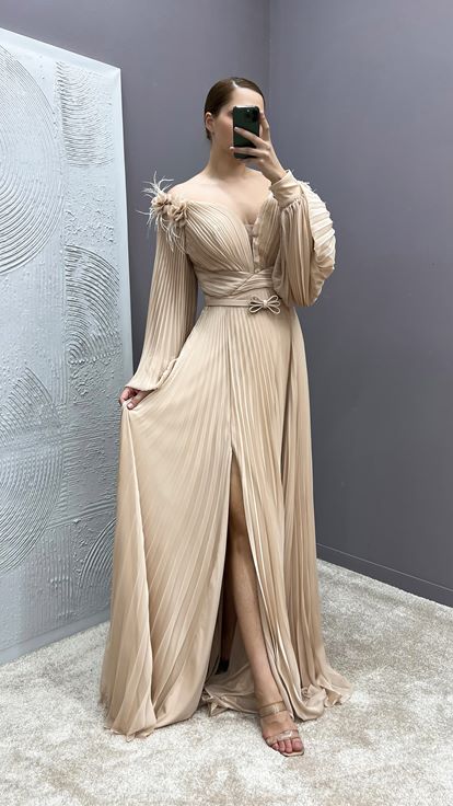 Beige Plus Size Dress with Rose Detail on the Shoulders
