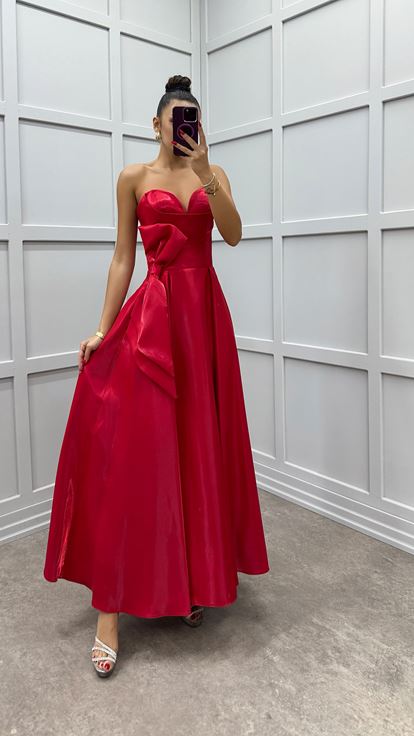 Kırmızı Straplez Beli Fiyonk Tasarım Elbise