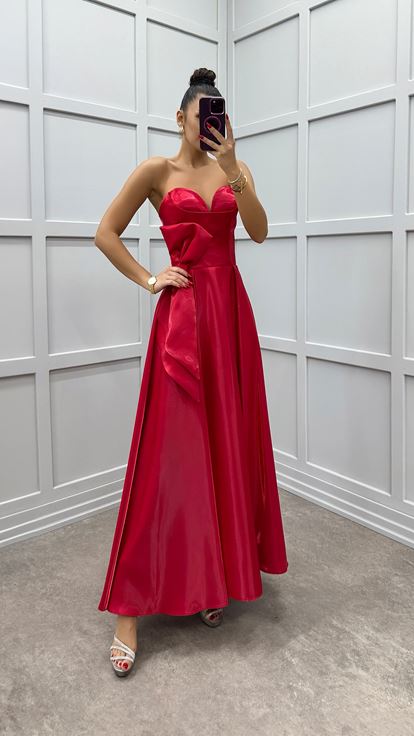 Kırmızı Straplez Beli Fiyonk Tasarım Elbise