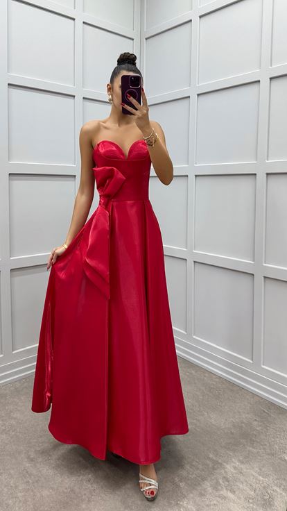 Kırmızı Straplez Beli Fiyonk Tasarım Elbise