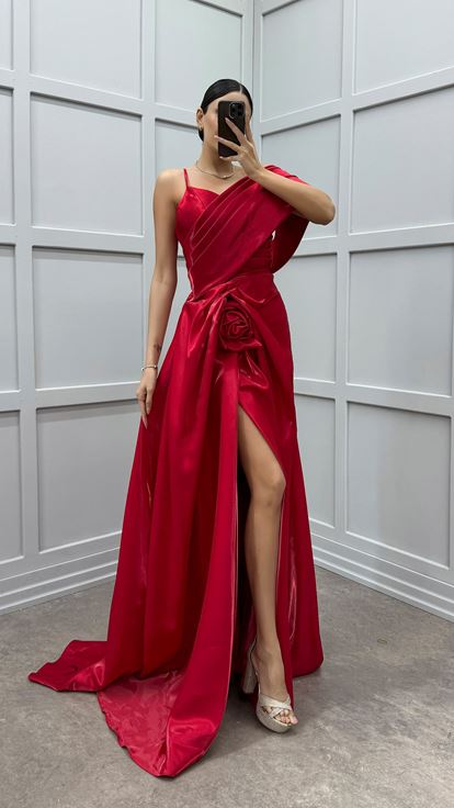 Red Rope Strap Waist Rose Detail Design Dress