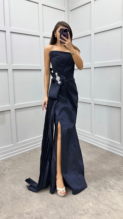 Lacivert Straplez Beli Fiyonk Taşlı Abiye