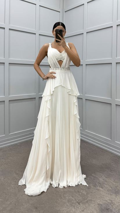 Beyaz Bel Ve Sırt Detay Pliseli Abiye