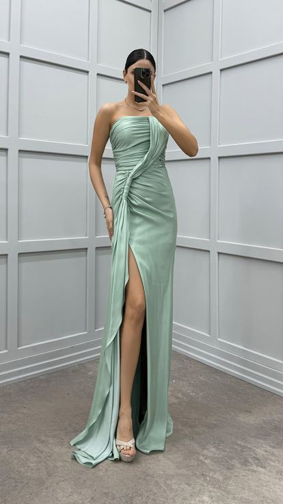 Mint Yeşili Straplez Bel Detay Tasarım Abiye