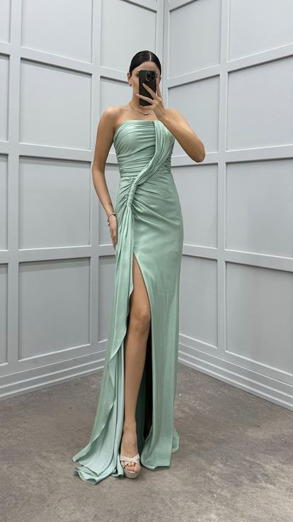 Mint Yeşili Straplez Bel Detay Tasarım Abiye