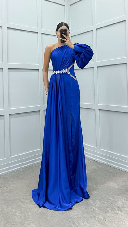 Saks Tek Omuz Beli Taşlı Tasarım Elbise