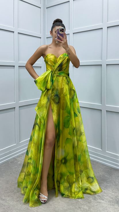 Fıstık Yeşili Straplez Beli Fiyonk Desenli Tasarım Elbise