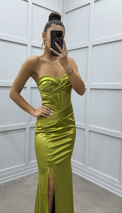 Sarı Straplez Yırtmaçlı Saten Abiye Elbise