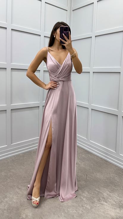 Pudra İp Askılı Yırtmaçlı Saten Abiye Elbise