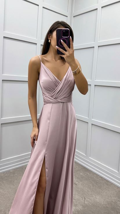 Pudra İp Askılı Yırtmaçlı Saten Abiye Elbise
