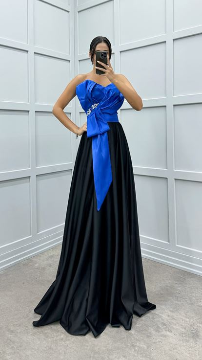 فستان ساكس بتصميم مزين بتفاصيل خصر بدون حمالات