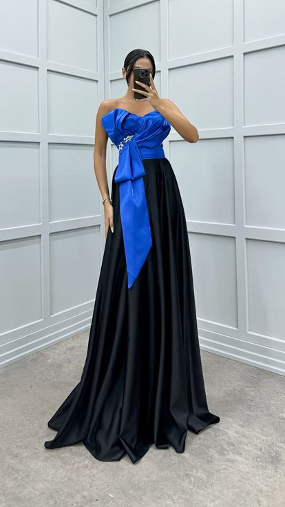 فستان ساكس بتصميم مزين بتفاصيل خصر بدون حمالات