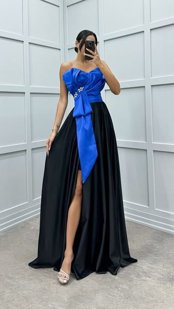 Robe Saks sans bretelles avec détail à la taille et motif pierre